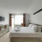 7 Bansko